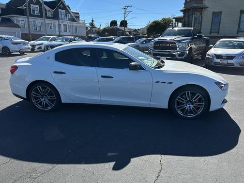2017 Maserati Ghibli S