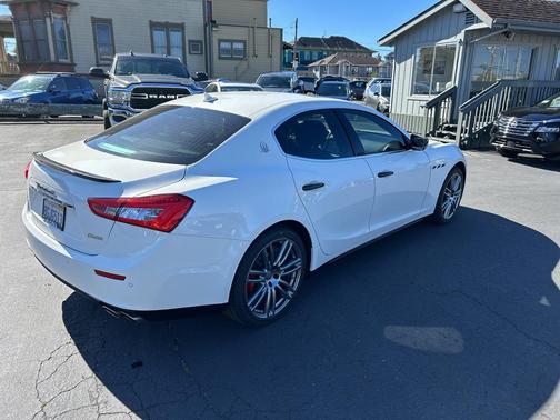 2017 Maserati Ghibli S