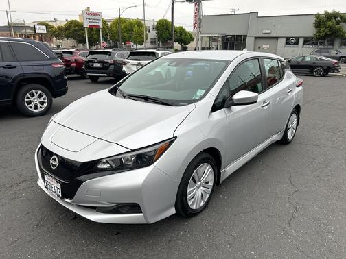 2025 Nissan Leaf S