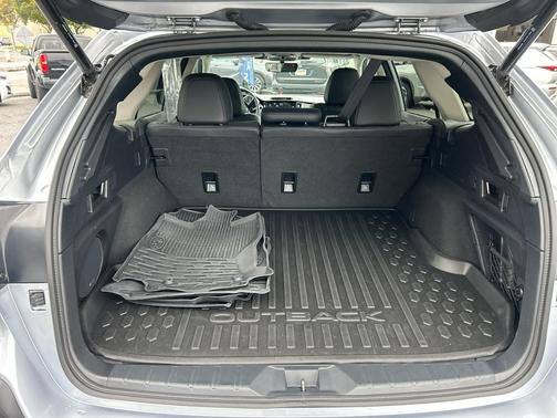 Ice Silver Metallic 2024 Subaru Outback Limited