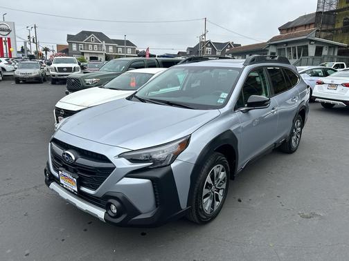 Ice Silver Metallic 2024 Subaru Outback Limited