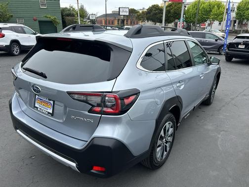 Ice Silver Metallic 2024 Subaru Outback Limited