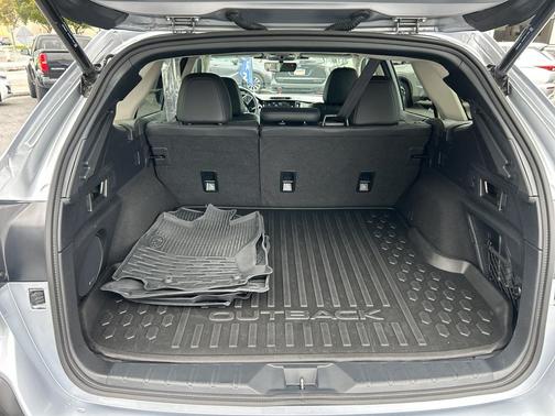 Ice Silver Metallic 2024 Subaru Outback Limited