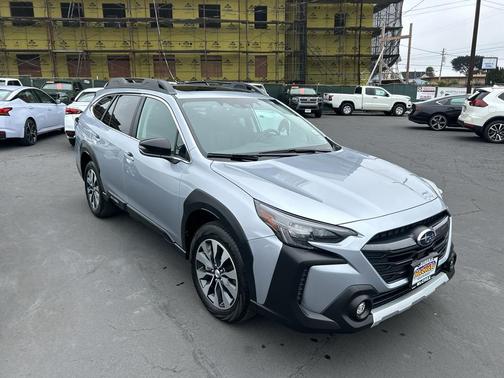 Ice Silver Metallic 2024 Subaru Outback Limited