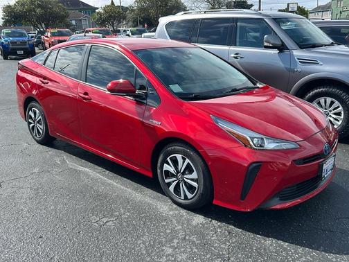 2019 Toyota Prius LE