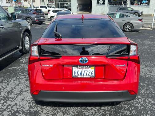2019 Toyota Prius LE