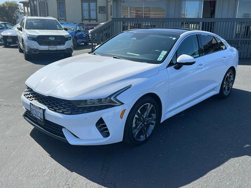 2022 Kia K5 EX