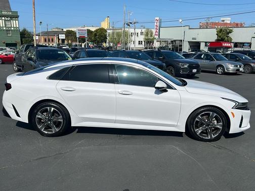 2022 Kia K5 EX