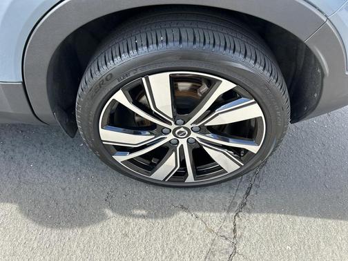 Thunder Gray 2021 Volvo XC40 Recharge Pure Electric P8