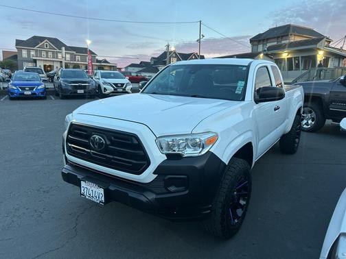2019 Toyota Tacoma SR