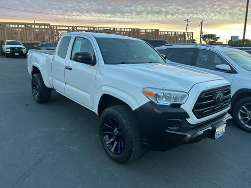 2019 Toyota Tacoma SR