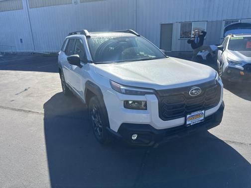 Crystal White Pearl 2026 Subaru Outback Premium