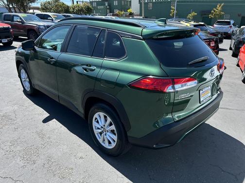2022 Toyota Corolla Cross LE