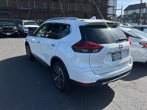White 2019 Nissan Rogue SL