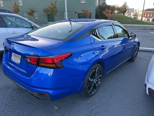 2025 Nissan Altima SR