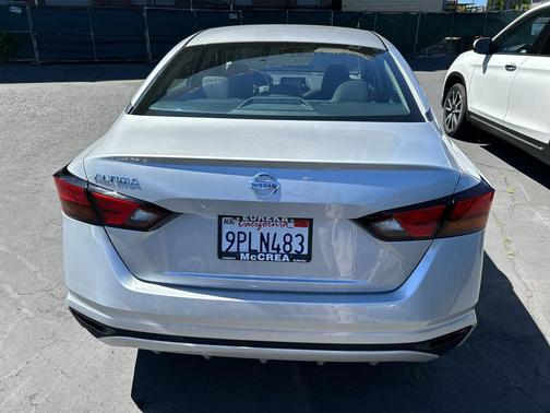 Brilliant Silver 2022 Nissan Altima 2.5 S