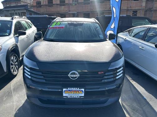 2025 Nissan Kicks SR