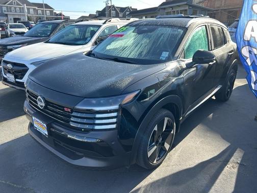 2025 Nissan Kicks SR