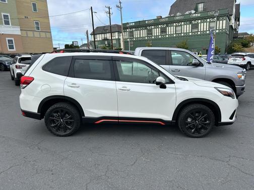 Crystal White Pearl 2024 Subaru Forester Sport