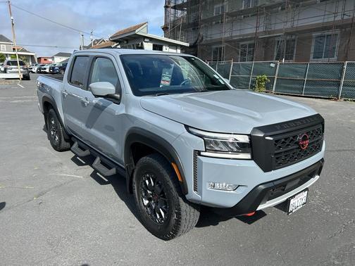 Boulder Gray Metallic 2024 Nissan Frontier PRO-4X