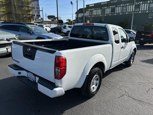 Glacier White 2019 Nissan Frontier S