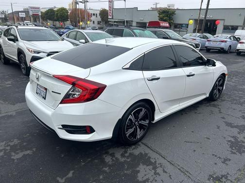 2017 Honda Civic Touring