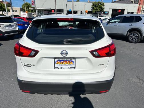 2018 Nissan Rogue Sport S