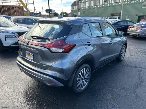 2024 Nissan Kicks SV