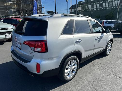 Bright Silver 2014 Kia Sorento EX V6