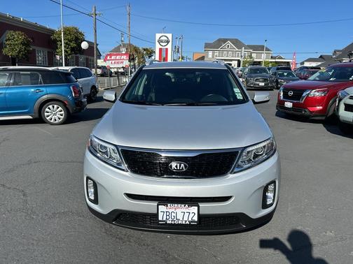 Bright Silver 2014 Kia Sorento EX V6