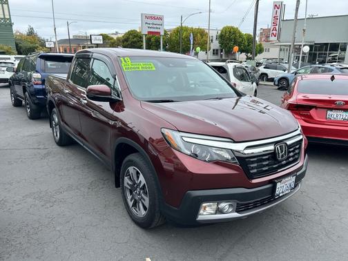 Deep Scarlet Pearl 2019 Honda Ridgeline RTL-E