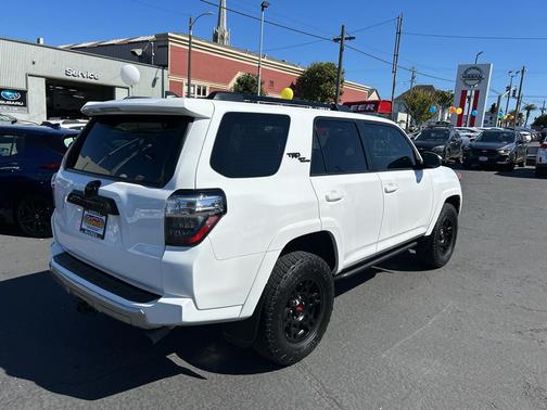 2023 Toyota 4Runner TRD Off Road