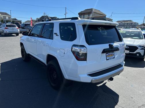 2023 Toyota 4Runner TRD Off Road