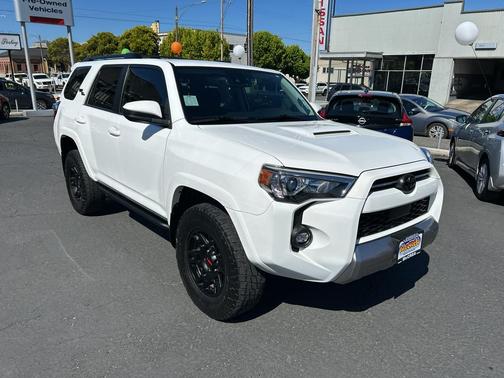 2023 Toyota 4Runner TRD Off Road