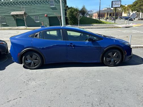 2024 Toyota Prius LE