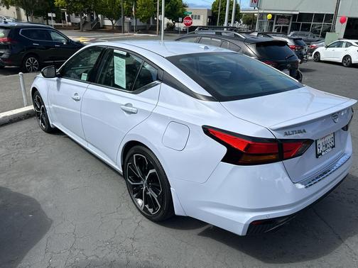 2023 Nissan Altima 2.5 SR