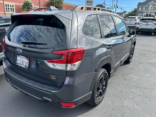 Magnetite Gray Metallic 2024 Subaru Forester Wilderness
