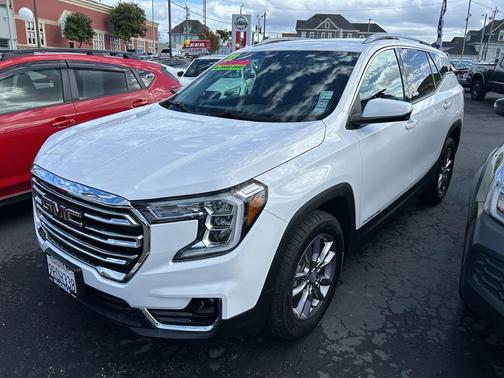 2023 GMC Terrain SLT
