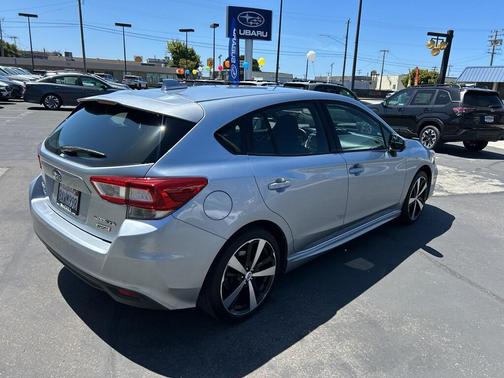 Ice Silver Metallic 2017 Subaru Impreza 2.0i Sport