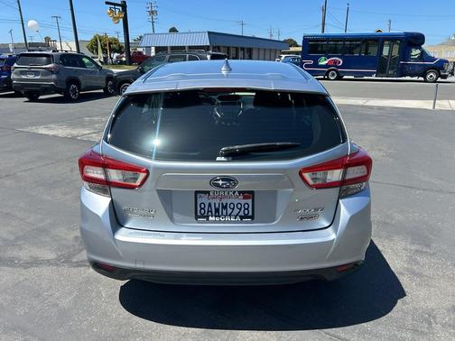 Ice Silver Metallic 2017 Subaru Impreza 2.0i Sport