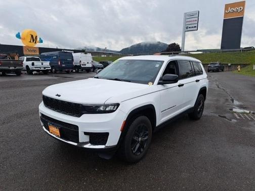 2022 Jeep Grand Cherokee L Laredo