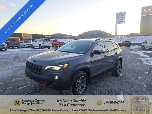 2023 Jeep Cherokee Trailhawk