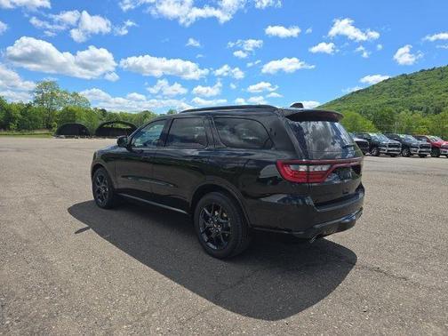Black 2026 Dodge Durango GT Plus HEMI V8