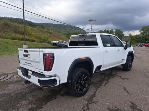 2024 GMC Sierra 2500 AT4