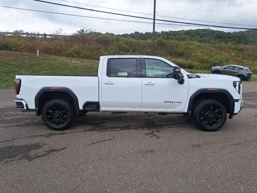 2024 GMC Sierra 2500 AT4