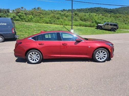 2022 Cadillac CT5 Luxury AWD
