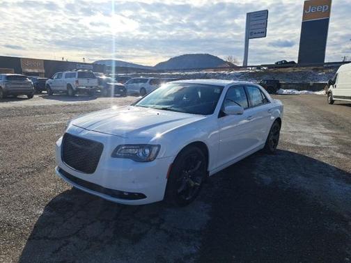 2023 Chrysler 300 S