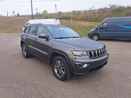 2020 Jeep Grand Cherokee Laredo