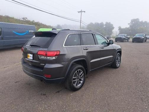 2020 Jeep Grand Cherokee Laredo