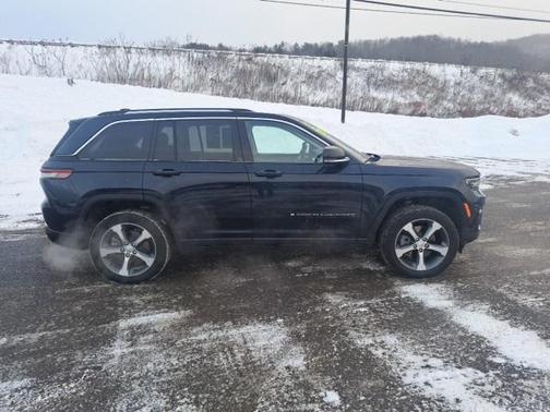 2022 Jeep Grand Cherokee 4xe Base